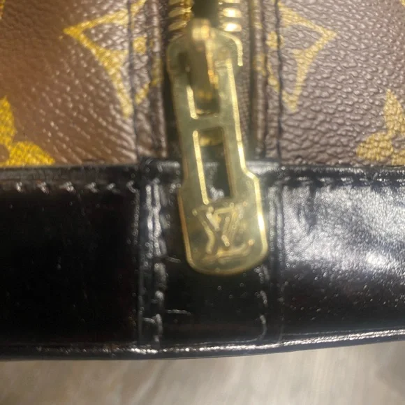 Louis Vuitton Monogram Alma PM (VI0946)        12.6 X 9.8 X 6.3 inch deep - Picture 12 of 15